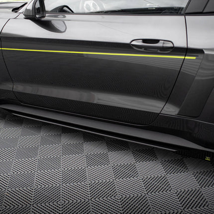 Street PRO Side Skirts Diffusers + Flaps Ford Mustang GT Mk6